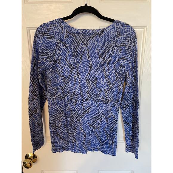 Apt. 9 Cashmere Blend Medium Women V Neck Sweater Pullover Blue Black Snake - Picture 2 of 9